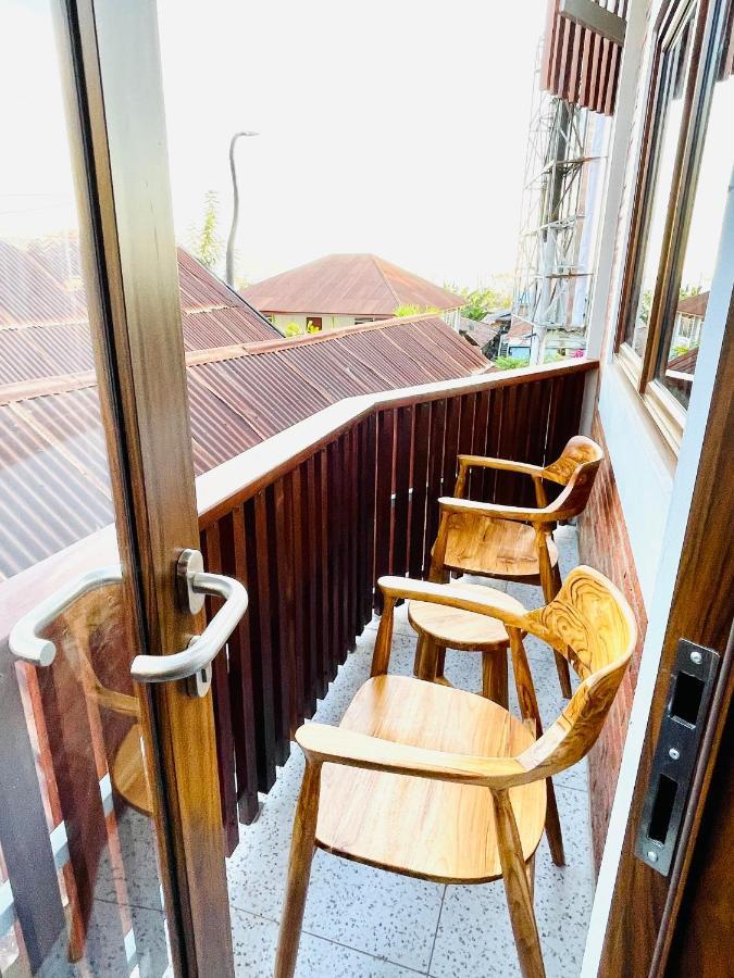 Puu Pau Hotel & Coffee Shop Labuan Bajo Buitenkant foto