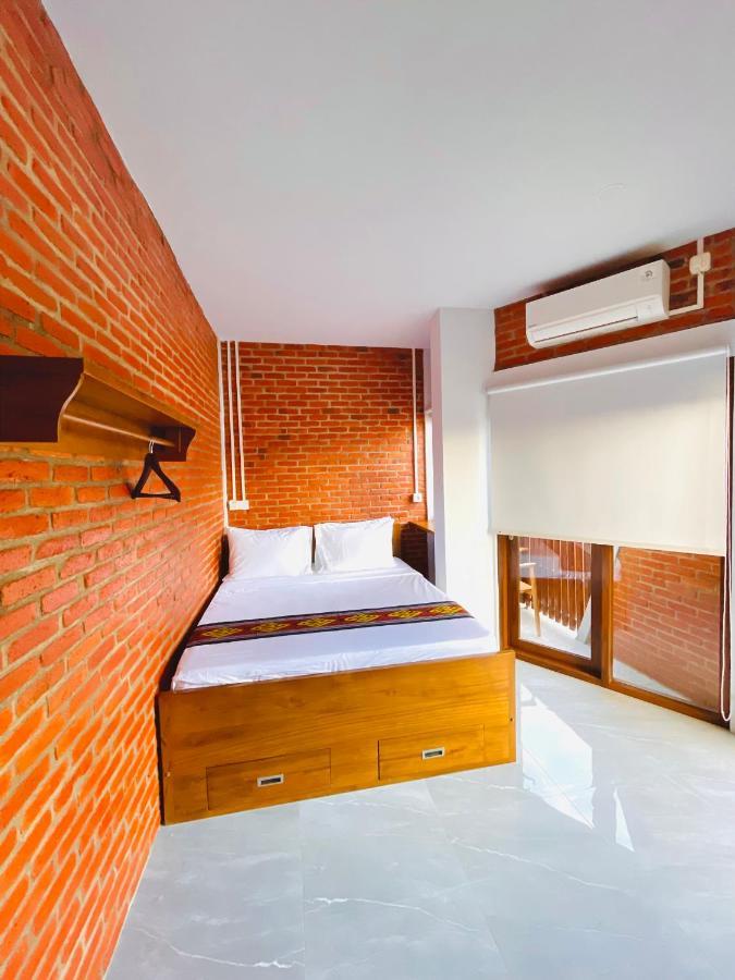 Puu Pau Hotel & Coffee Shop Labuan Bajo Buitenkant foto