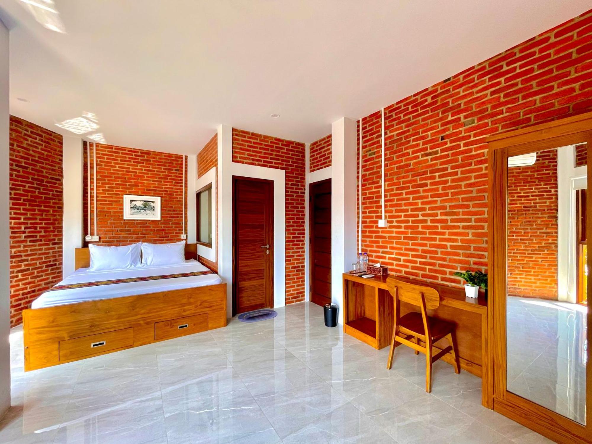 Puu Pau Hotel & Coffee Shop Labuan Bajo Buitenkant foto